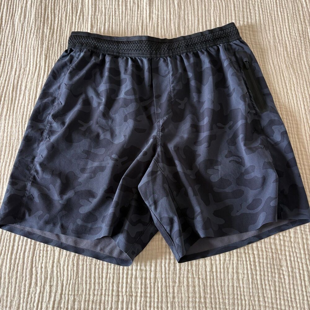 TEN THOUSAND The Session Black Camo Vented Drawstring Shorts Mens Size Medium